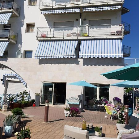Residence Moderno Lido Di Savio Eksteriør billede