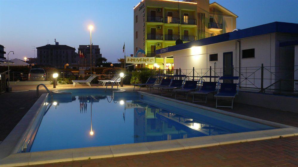 Residence Moderno Lido Di Savio Eksteriør billede