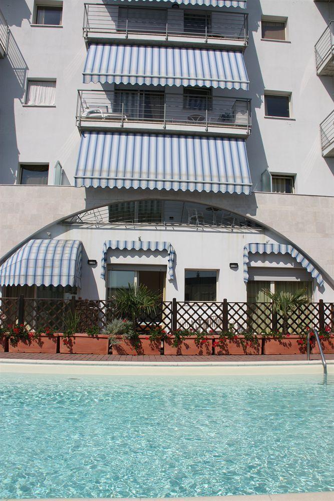 Residence Moderno Lido Di Savio Eksteriør billede