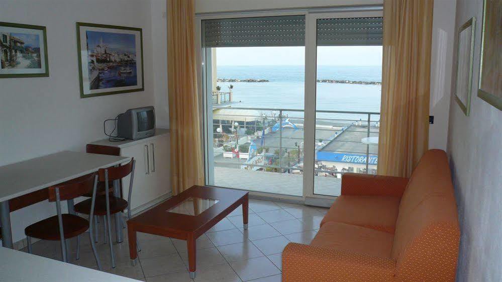 Residence Moderno Lido Di Savio Eksteriør billede